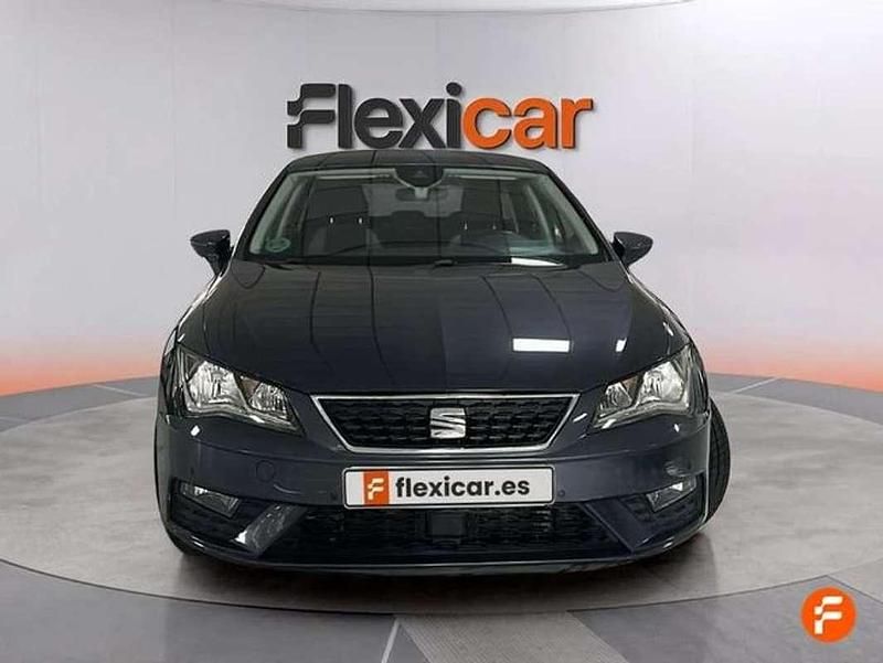 Usado Seat Leon ST Style 131 CV (96 kW) 2020 Gris Familiar