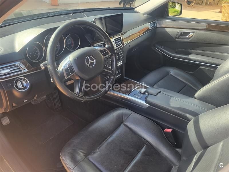 Usado Mercedes E200 Avantgarde 136 CV (100 kW) 2013 Negro Familiar