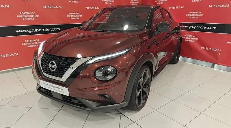 Usado Nissan Juke Tekna 114 CV (83 kW) 2024 Burgundy metalizado SUV