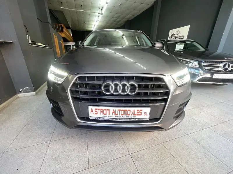 Usado Audi Q3 Design 150 CV (110 kW) 2015 Gris / plata SUV