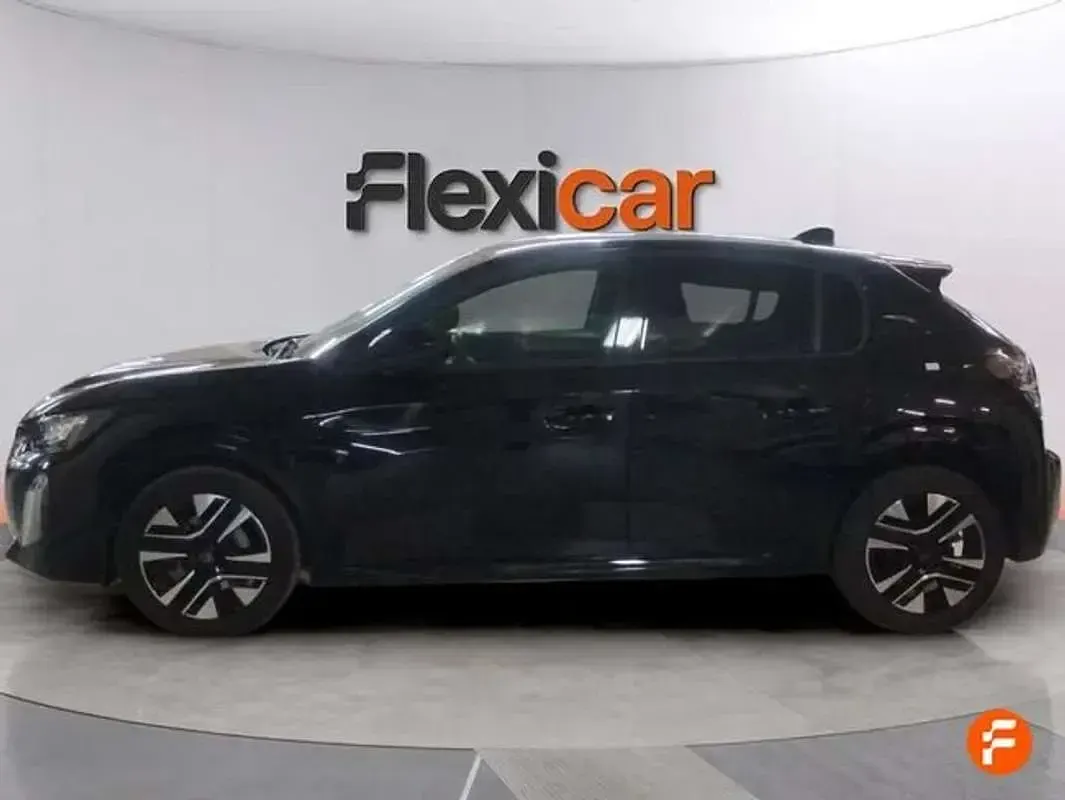 Usado Peugeot 208 Allure 101 CV (74 kW) 2025 Negro Utilitario
