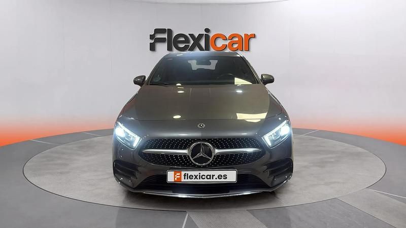 Usado Mercedes A180 116 CV (85 kW) 2021 Gris Berlina