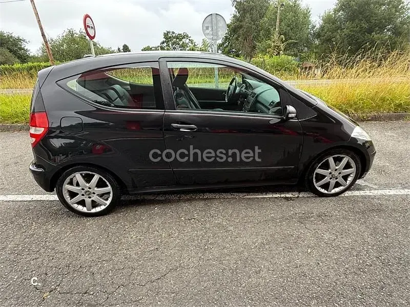 Usado Mercedes A180 109 CV (80 kW) 2009 Negro Berlina