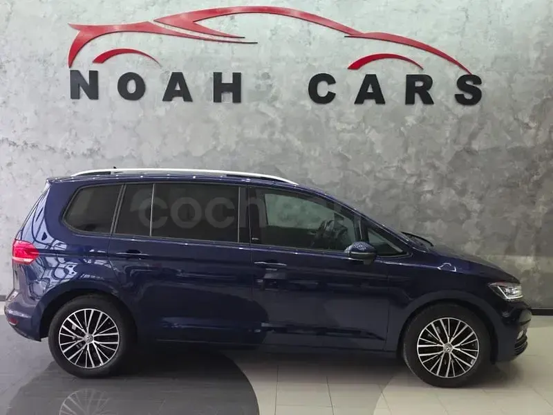 Usado VW Touran Sportline 150 CV (110 kW) 2017 Azul Monovolumen