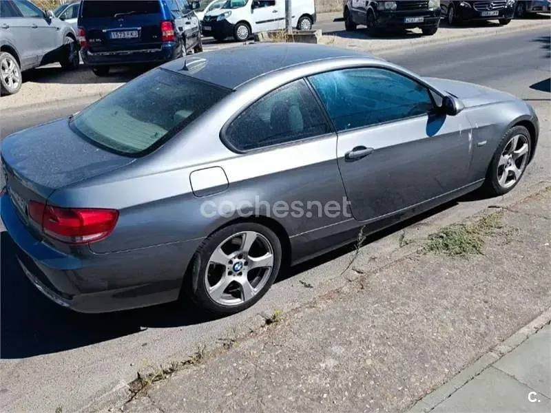 Usado BMW 320 170 CV (125 kW) 2008 Gris / plata Coupe