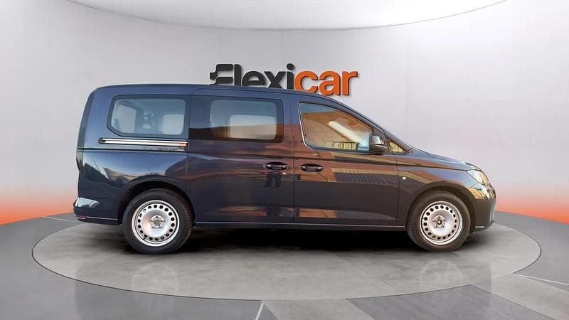 Usado VW Caddy Beach 102 CV (75 kW) 2021 Azul Monovolumen