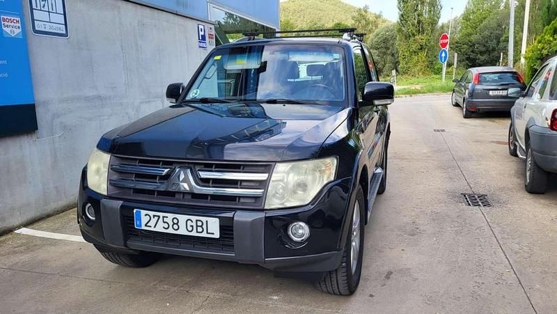 Negro Usado 2008 Mitsubishi Montero Intense SUV | 15.500 € (Precio justo) - Imagen 1/4
