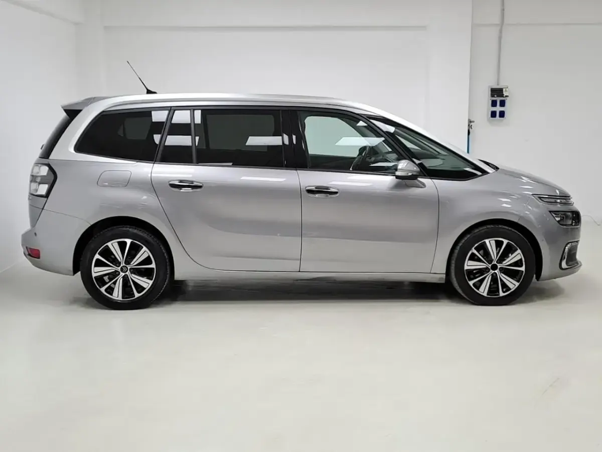 Usado Citroën Grand C4 Picasso Feel 150 CV (110 kW) 2016 Gris Monovolumen