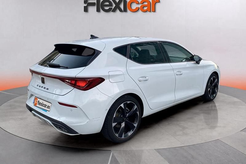 Usado Cupra Leon 150 CV (110 kW) 2024 Blanco Berlina