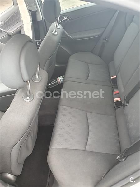 Gris / plata Usado 2002 Mercedes C220 Avantgarde Berlina | 5300 € (Precio justo) - Imagen 1/4