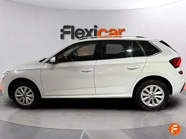 Usado Skoda Kamiq Selection 115 CV (84 kW) 2025 Blanco SUV