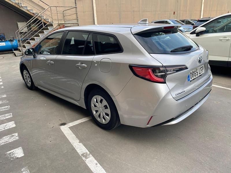Usado Toyota Corolla Business Edition 122 CV (89 kW) 2020 Plata Familiar