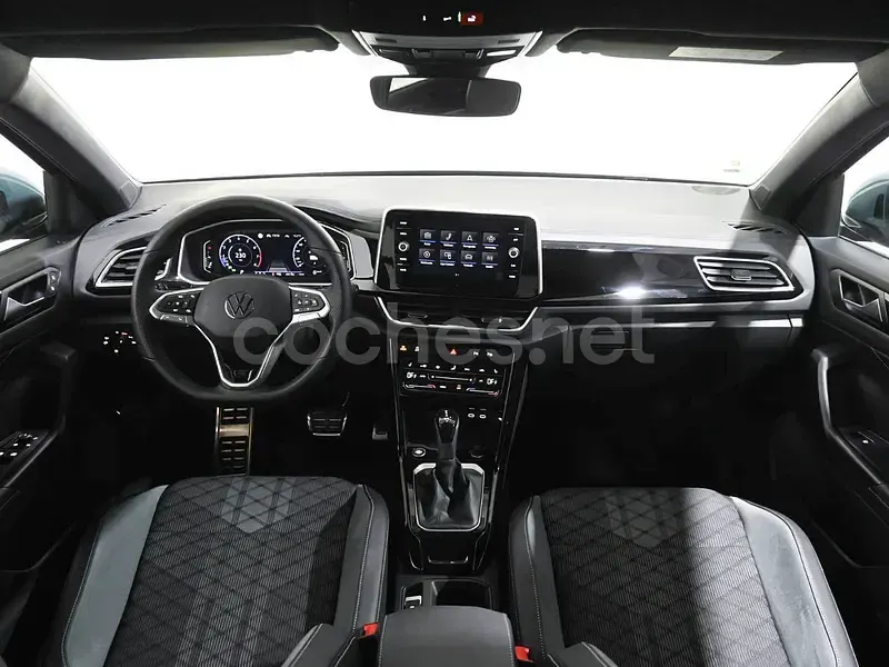 Usado VW T-Roc R-line 150 CV (110 kW) 2025 Azul SUV