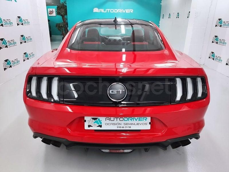 Usado Ford Mustang GT 450 CV (330 kW) 2021 Rojo Coupe