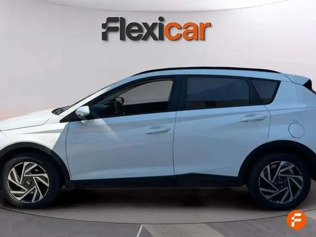 Usado Hyundai Bayon 101 CV (74 kW) 2024 Blanco SUV