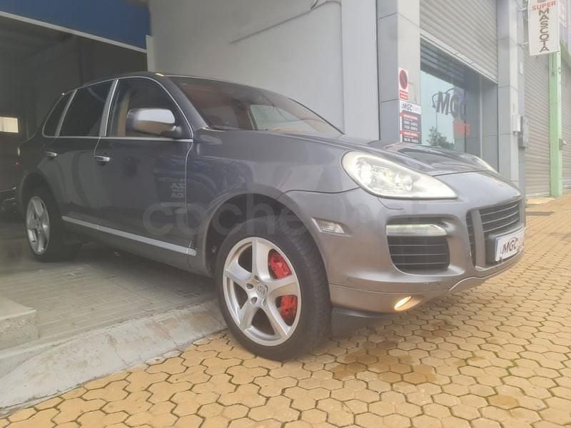 Usado Porsche Cayenne Turbo 500 CV (367 kW) 2007 Gris / plata SUV