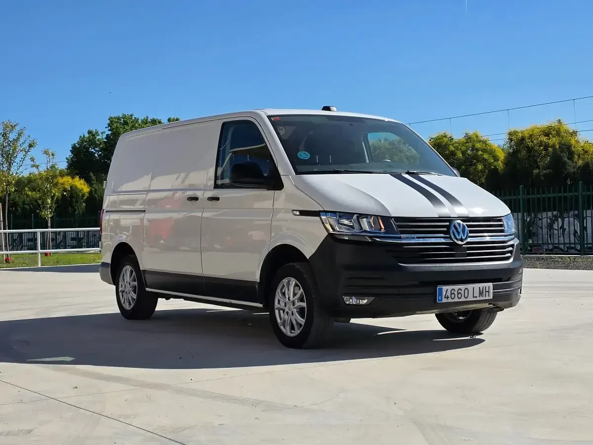 Usado VW Transporter 150 CV (110 kW) 2021 Blanco Van