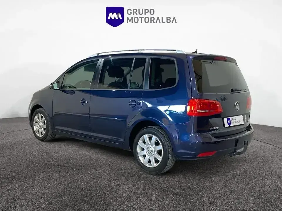 Usado VW Touran Advance 105 CV (77 kW) 2014 Azul Monovolumen