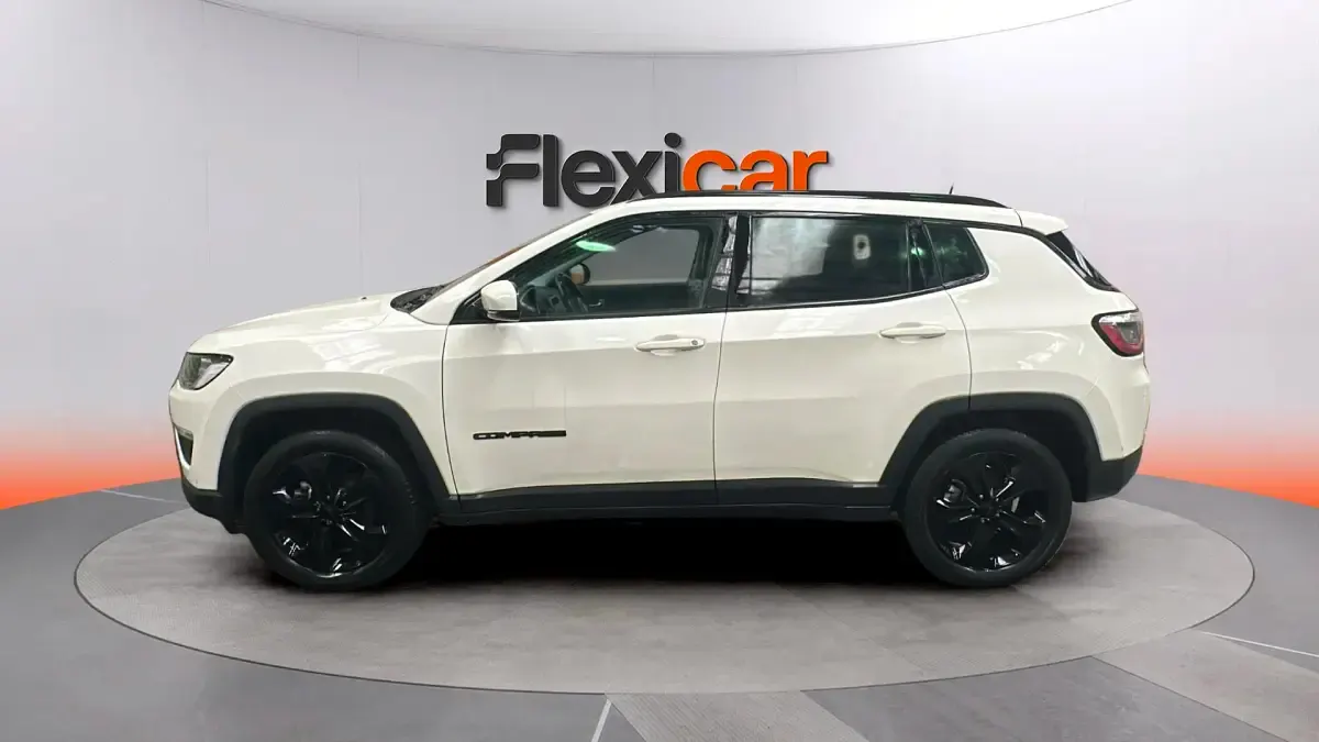 Usado Jeep Compass Sport 140 CV (102 kW) 2019 Blanco SUV
