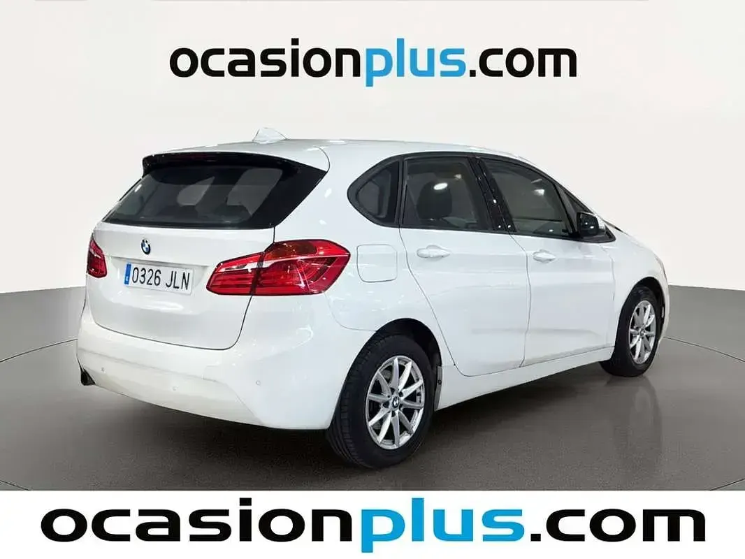 Usado BMW 218 Active Tourer 150 CV (110 kW) 2016 Blanco Monovolumen