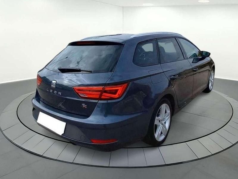 Usado Seat Leon ST FR 150 CV (110 kW) 2019 Gris Familiar
