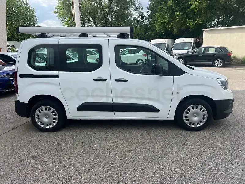 Usado Opel Combo Life Edition 102 CV (75 kW) 2021 Blanco Monovolumen