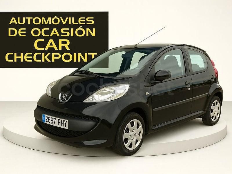 Usado Peugeot 107 54 CV (39 kW) 2008 Negro Utilitario