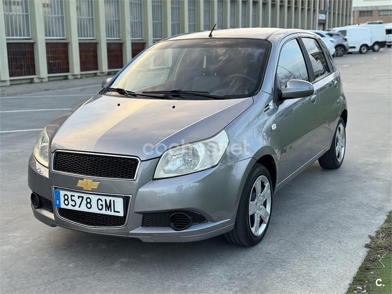 Usado Chevrolet Aveo LS 94 CV (69 kW) 2009 Gris / plata Berlina