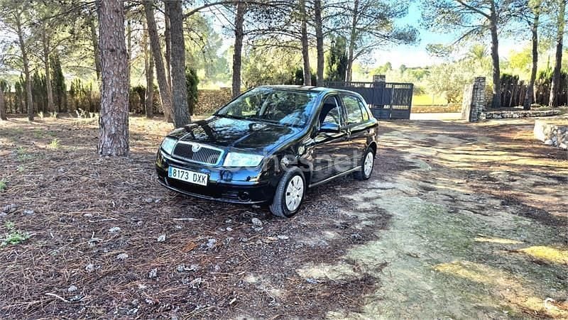 Negro Usado 2006 Skoda Fabia Berlina | 3000 € (Precio justo) - Imagen 1/4
