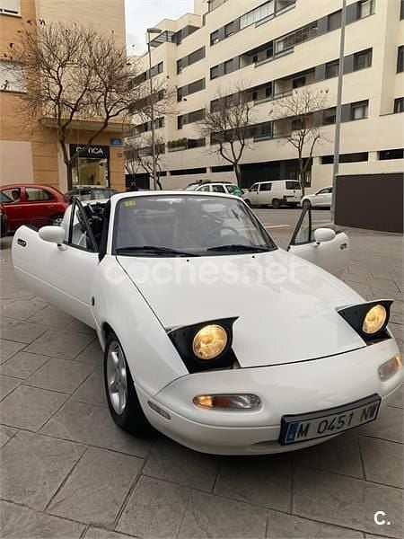 Usado Mazda MX5 115 CV (84 kW) 1992 Blanco Descapotable