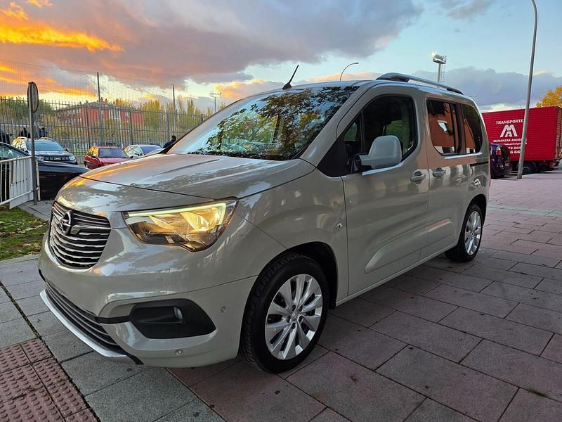 Gris Usado 2019 Opel Combo Life Innovation Monovolumen | 18.900 € (Caro) - Imagen 1/4