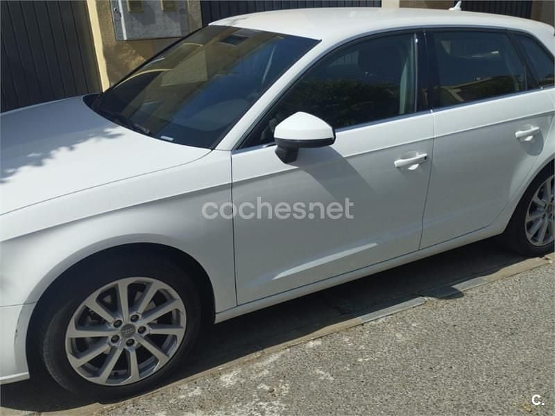 Usado Audi A3 Design 110 CV (80 kW) 2017 Blanco Berlina
