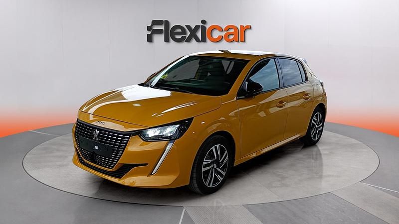 Usado Peugeot 208 Allure 131 CV (96 kW) 2022 Amarillo Utilitario