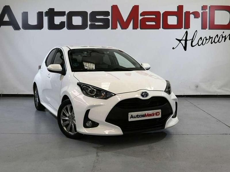 Usado Toyota Yaris Active 117 CV (86 kW) 2021 Blanco Berlina