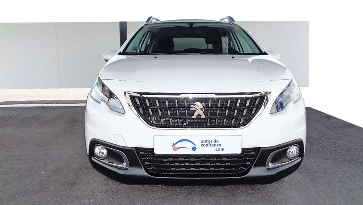 Usado Peugeot 2008 Signature Sky 99 CV (72 kW) 2019 SUV
