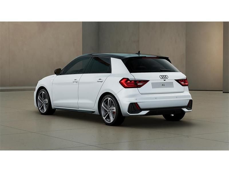 Usado Audi A1 Sportback Black Edition 116 CV (85 kW) 2025 Blanco glaciar Utilitario