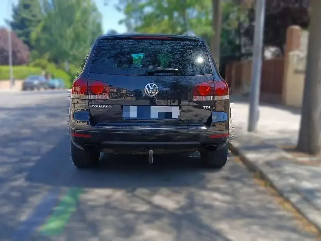 Usado VW Touareg R 174 CV (127 kW) 2007 Negro SUV