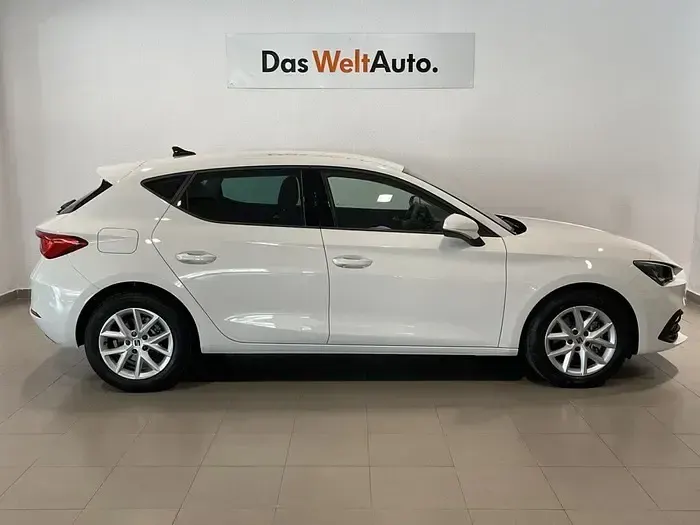 Usado Seat Leon Style 116 CV (85 kW) 2025 Blanco