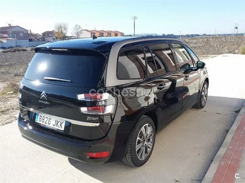 Usado Citroën Grand C4 Picasso Feel 120 CV (88 kW) 2015 Negro Monovolumen
