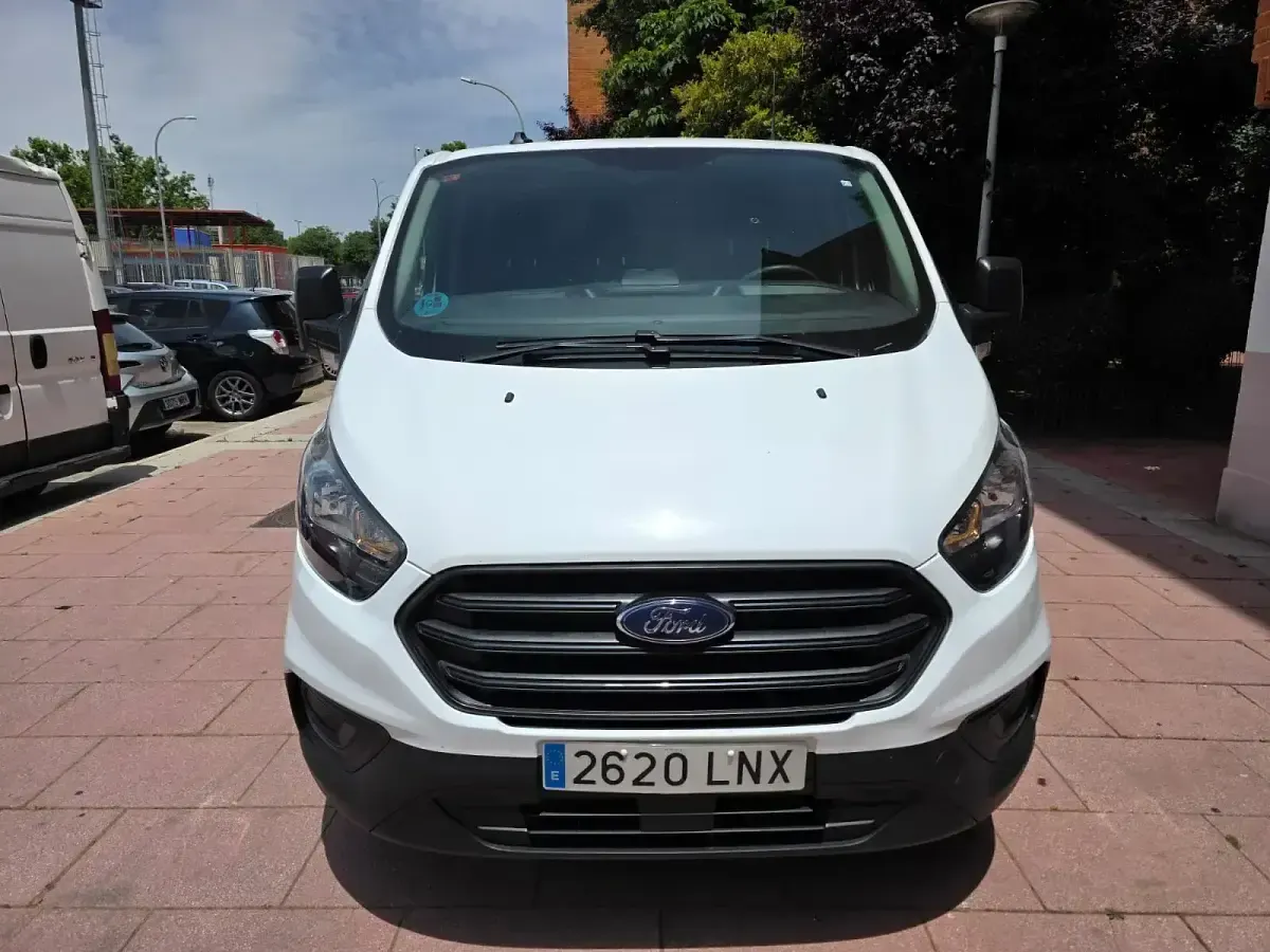 Begagnad Ford Transit Custom Trend 105 HK (77 kW) 2021 Vit Van