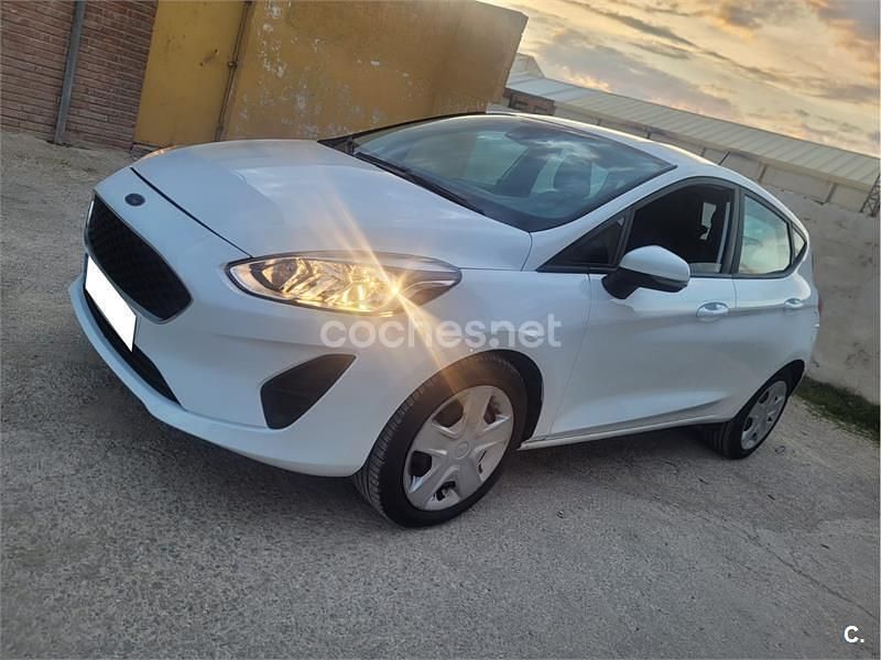 Blanco Usado 2019 Ford Fiesta Active Utilitario | 5800 € (Super precio) - Imagen 1/4