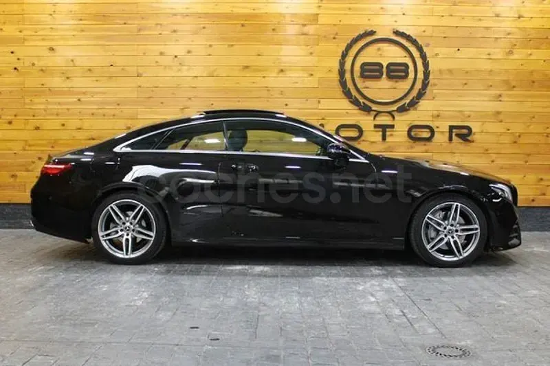 Käytetty Mercedes E200 184 HP (135 kW) 2018 Musta Coupe - kaksiovinen