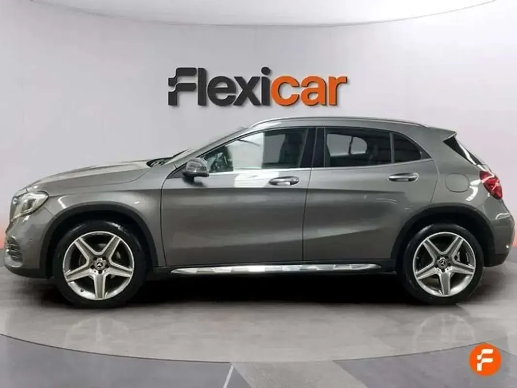 Usado Mercedes GLA200 136 CV (100 kW) 2017 Gris SUV