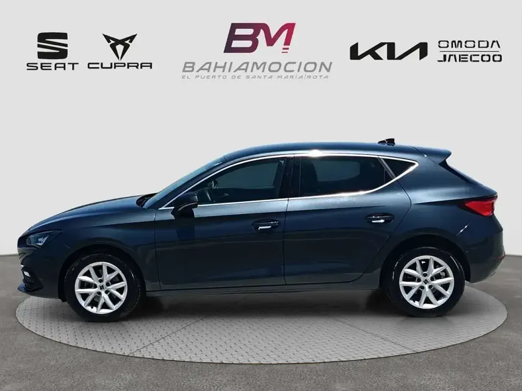 Usado Seat Leon Style 116 CV (85 kW) 2025 Gris Utilitario