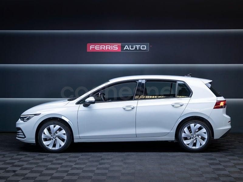 Usado VW Golf VIII Life 116 CV (85 kW) 2021 Blanco Berlina