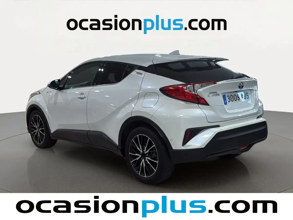 Käytetty Toyota C-HR Advance 122 HP (89 kW) 2018 Valkoinen Katumaasturi