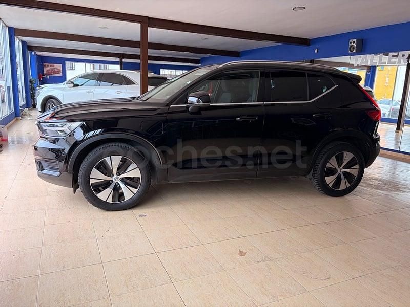 Begagnad Volvo XC40 Core 211 HK (155 kW) 2022 Svart SUV
