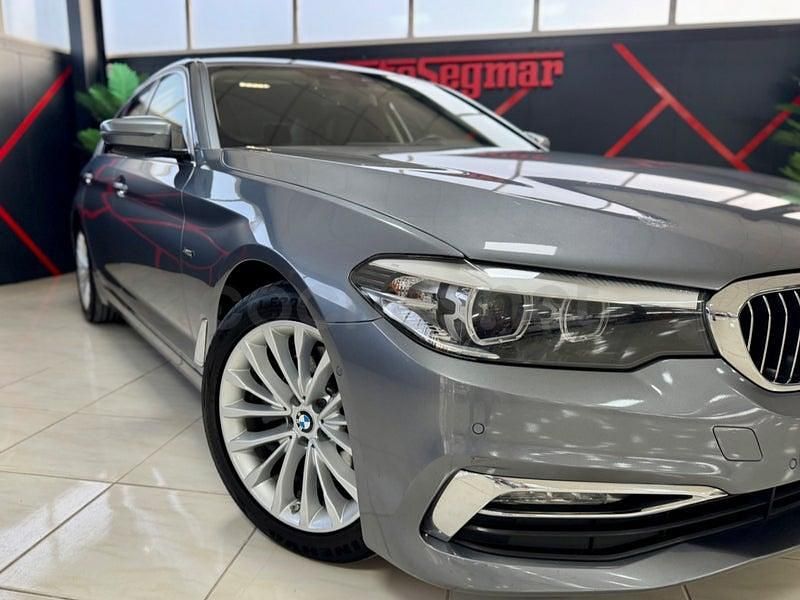 Usado BMW 520 Comfort Edition 190 CV (139 kW) 2018 Gris / plata Berlina