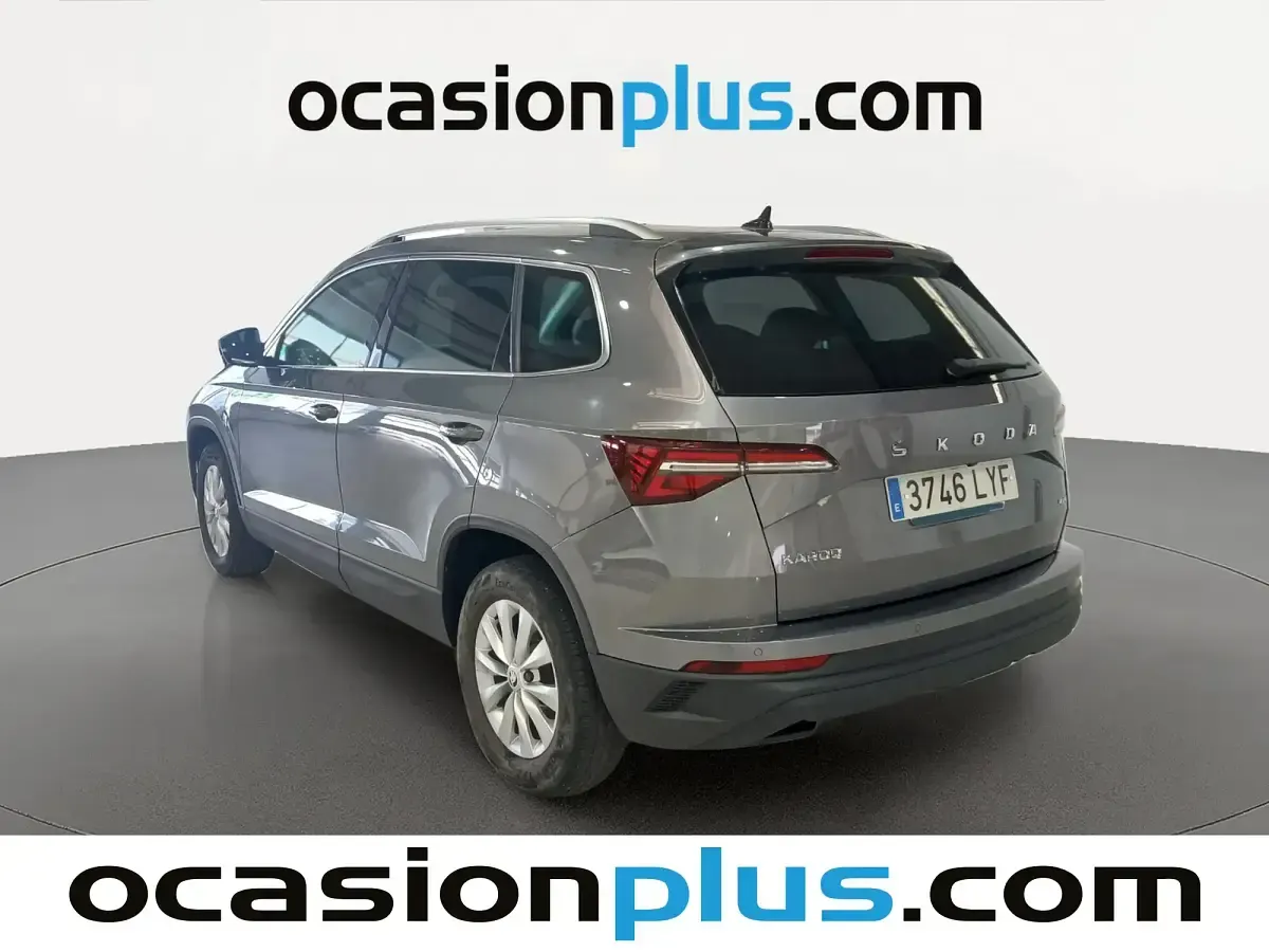 Usado Skoda Karoq Ambition 150 CV (110 kW) 2022 Gris SUV