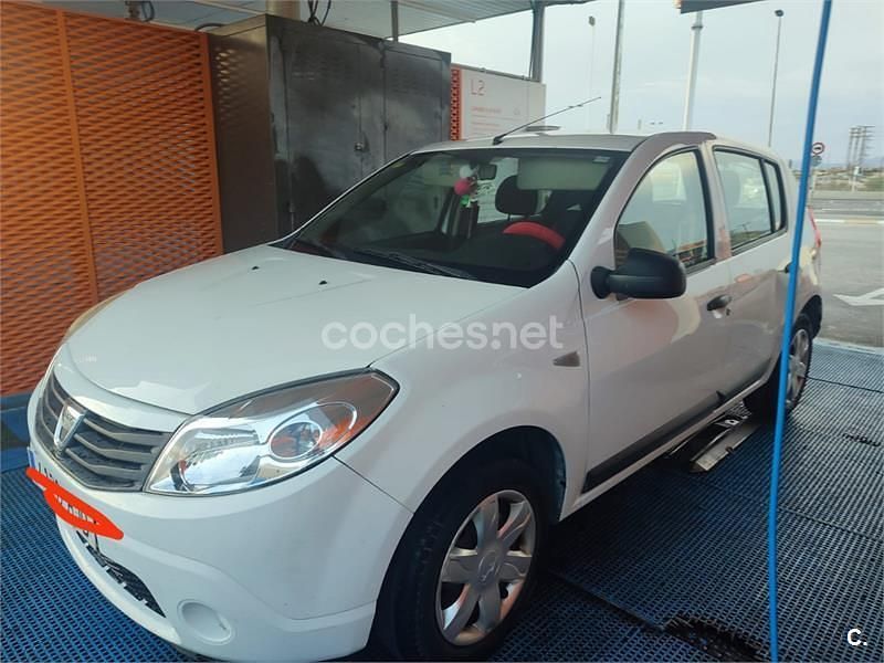 Blanco Usado 2012 Dacia Sandero Ambiance Utilitario | 3000 € (Super precio) - Imagen 1/4